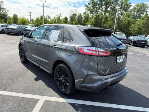 Used 2024 Ford Edge SE w/ Black Appearance Package AWD/4WD image 4