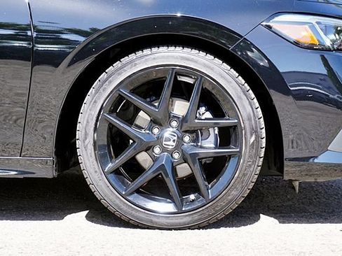 Used 2024 Honda Civic Sport image 8