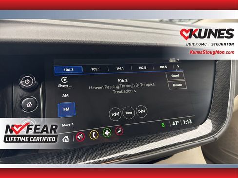 Used 2023 Buick Envision Preferred image 32