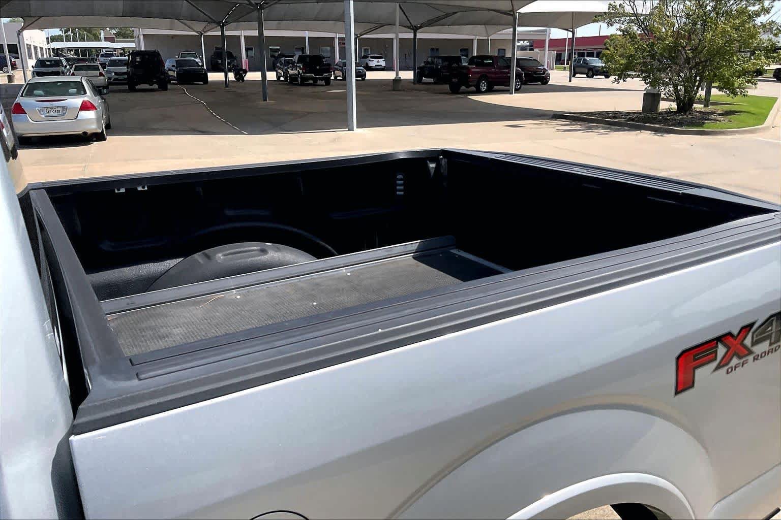 Used 2018 Ford F150 Platinum w/ Equipment Group 701A Luxury AWD/4WD image 31