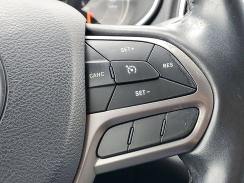 Used 2019 Jeep Cherokee Limited AWD/4WD image 22