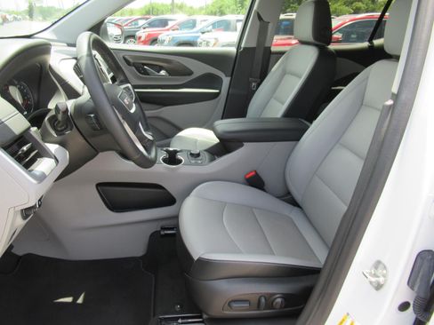 Used 2023 GMC Terrain SLT FWD image 18
