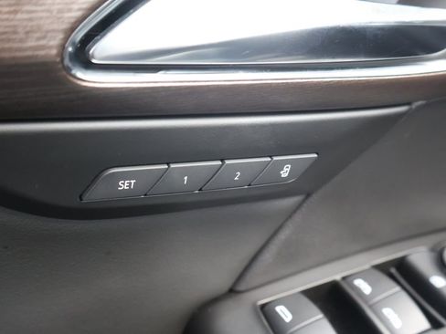 Used 2023 Buick Envision Avenir AWD/4WD image 40