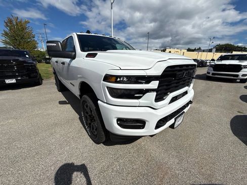 New 2026 RAM 2500 Big Horn AWD/4WD image 7