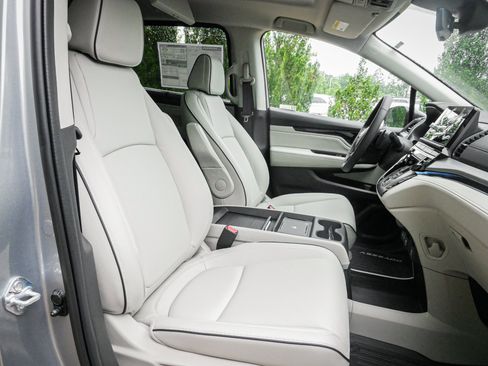 New 2026 Honda Odyssey Touring image 34