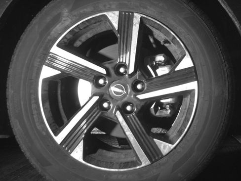 Used 2025 Nissan Sentra SV FWD image 16
