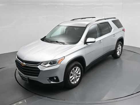 Used 2021 Chevrolet Traverse LT image 38