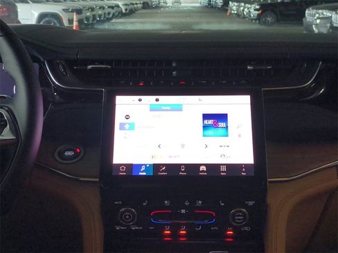 New 2025 Jeep Grand Cherokee Summit image 19