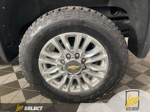Used 2021 Chevrolet Silverado 2500 High Country w/ Z71 Off-Road Package AWD/4WD image 25