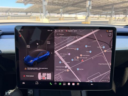Used 2022 Tesla Model Y Long Range AWD/4WD image 47