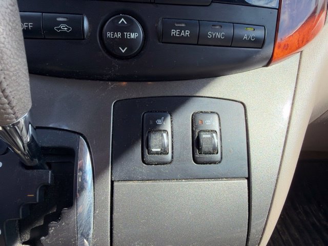 Used 2008 Toyota Sienna XLE FWD image 18