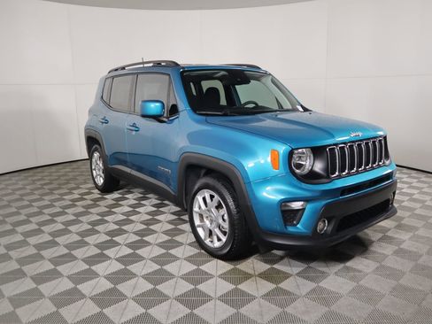 Used 2021 Jeep Renegade Latitude image 3