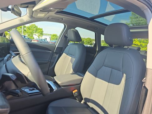 Certified 2025 Audi Q5 Premium Plus w/ Premium Plus AWD/4WD image 15