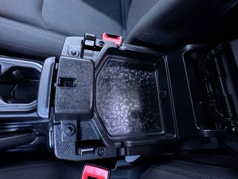 Used 2020 Jeep Wrangler Unlimited Sport image 23