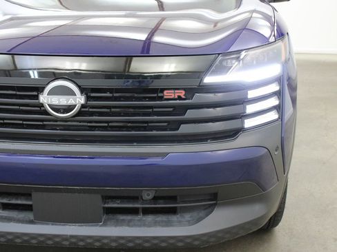 New 2026 Nissan Kicks SR w/ SR Premium Package FWD image 8