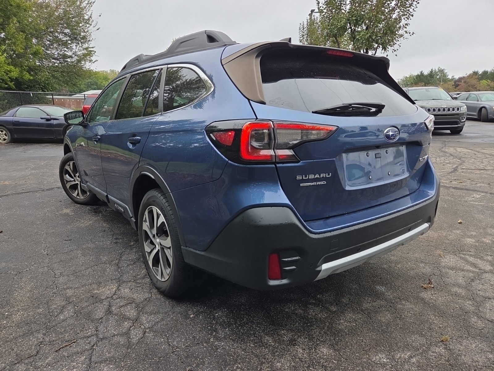 Used 2022 Subaru Outback Limited AWD/4WD image 9