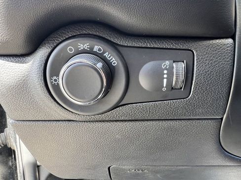 Used 2023 Dodge Durango GT AWD/4WD image 14