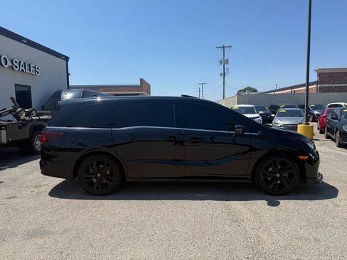 Used 2024 Honda Odyssey Sport image 5