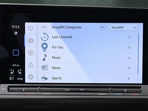 Used 2024 Volkswagen Golf R image 31