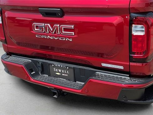 New 2026 GMC Canyon Elevation w/ Convenience Package image 9