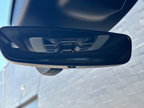 Used 2019 Porsche Macan AWD/4WD image 22