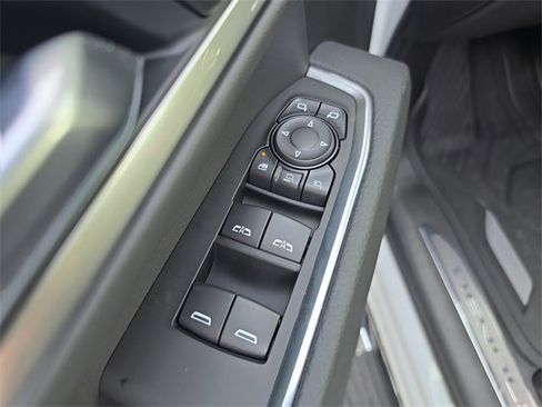 New 2025 GMC Sierra 2500 Denali w/ Denali Reserve Package image 18