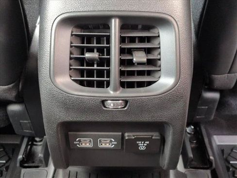 Used 2023 Jeep Cherokee Altitude Lux AWD/4WD image 25