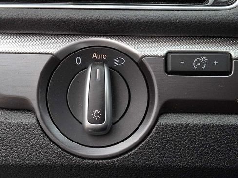 Used 2017 Volkswagen Passat 1.8T R-Line image 22