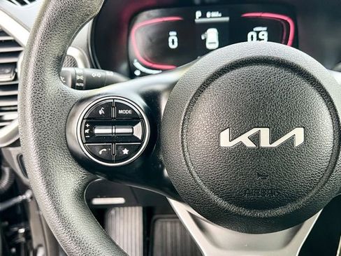 Certified 2023 Kia Soul LX w/ LX Technology Package image 25