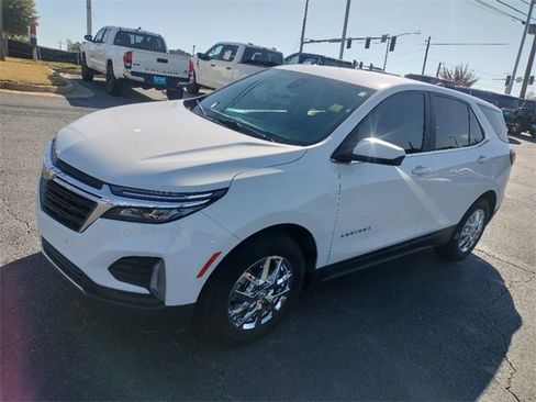 Used 2022 Chevrolet Equinox LT image 4