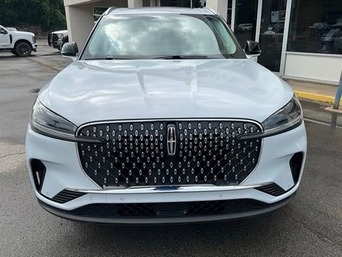 Used 2025 Lincoln Aviator 2WD w/ Equipment Group 101A image 7
