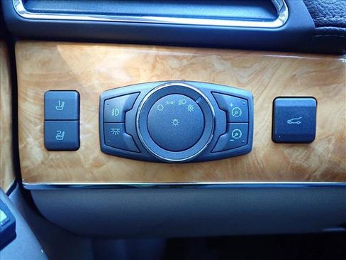 Used 2013 Lincoln MKX AWD image 23
