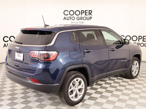 Used 2024 Jeep Compass Sport AWD/4WD image 19