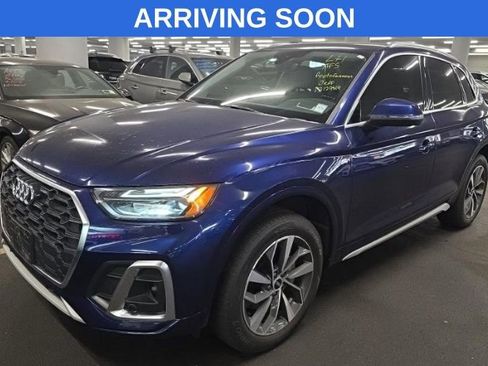 Used 2023 Audi Q5 2.0T Premium w/ Convenience Package image 3
