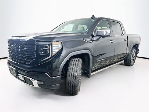 Used 2024 GMC Sierra 1500 Denali Ultimate image 2