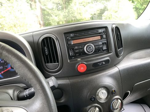 Used 2014 Nissan Cube 1.8 S w/ Interior Designer Package FWD image 12