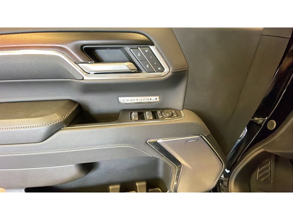 Used 2025 GMC Sierra 1500 Denali w/ Technology Package AWD/4WD image 10
