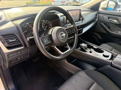 Used 2024 Nissan Rogue SV image 25