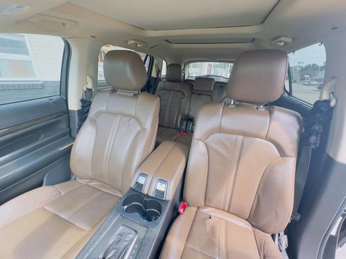 Used 2014 Lincoln MKT AWD w/ Equipment Group 201A image 20