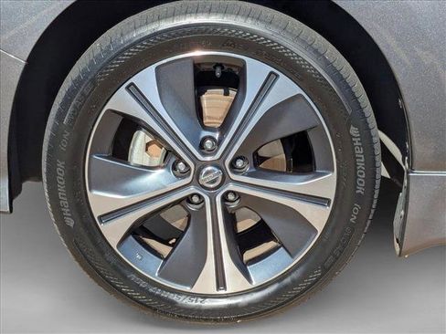 Used 2022 Nissan Leaf SL Plus image 13