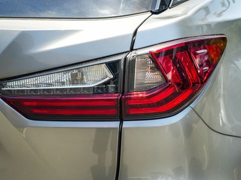 Used 2022 Lexus RX 350 FWD w/ Premium Package image 7
