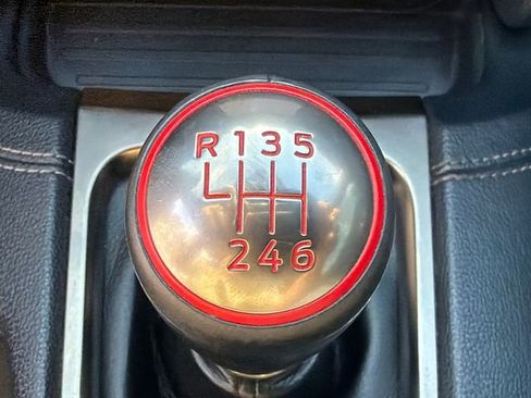 Used 2019 Ford Mustang Shelby GT350 w/ Technology Package image 29