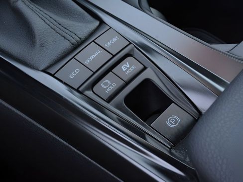 Certified 2025 Toyota Camry SE w/ Convenience Package AWD/4WD image 27