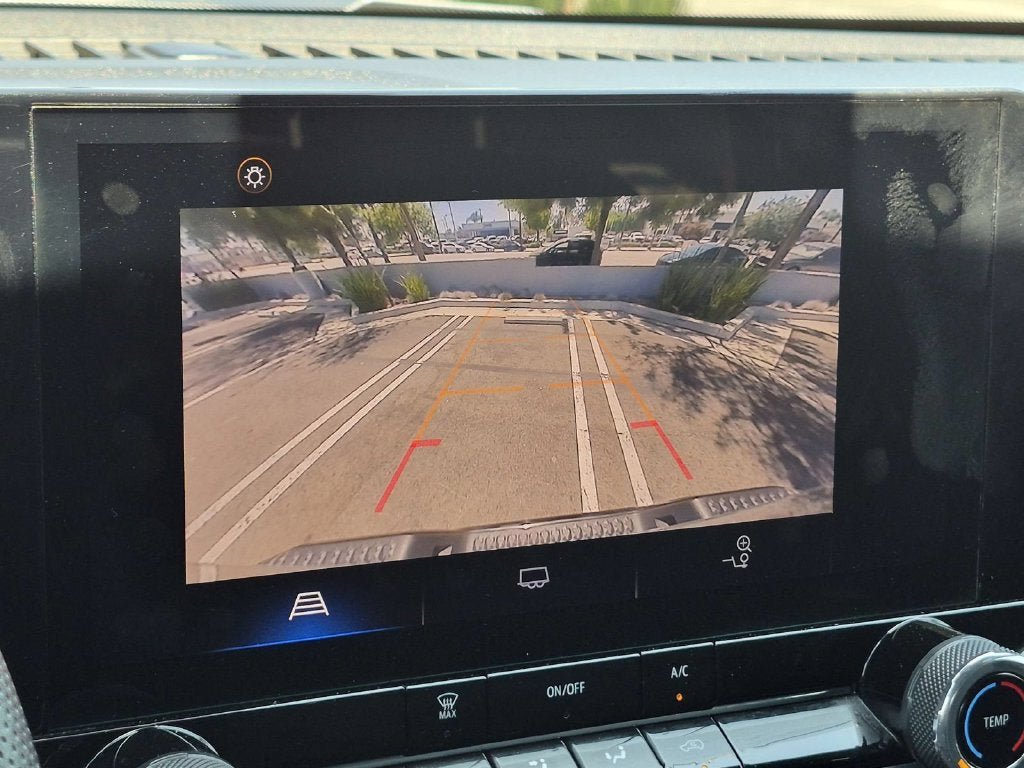Used 2024 Chevrolet Colorado W/T RWD image 17