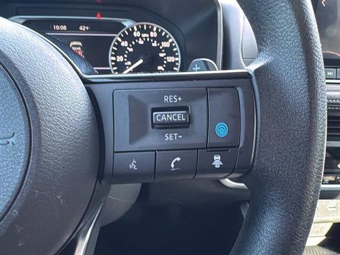 Used 2023 Nissan Rogue SV image 18