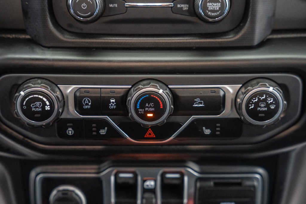 Used 2021 Jeep Gladiator Sport AWD/4WD image 22