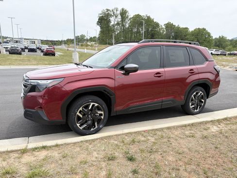 New 2026 Subaru Forester Touring AWD/4WD image 4