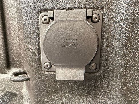 Used 2025 GMC Sierra 2500 AT4 w/ AT4 Premium Plus Package image 12