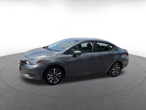 Used 2025 Nissan Versa SV FWD image 8