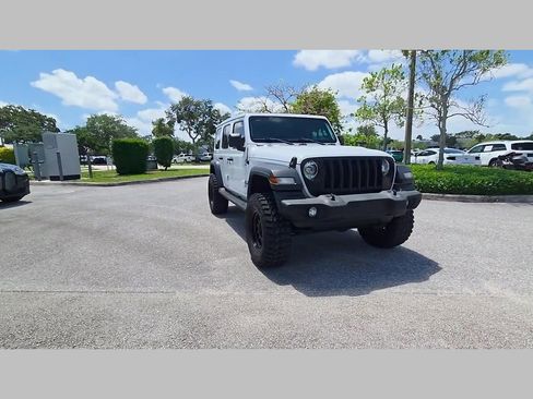 Used 2022 Jeep Wrangler Unlimited Sport w/ Sun And Sound Package AWD/4WD image 53